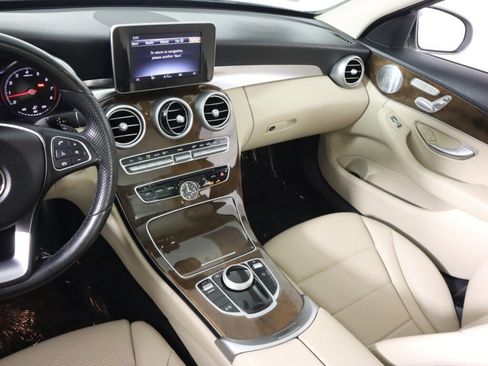 Used 2017 Mercedes-Benz C 300 4MATIC Sedan image 33