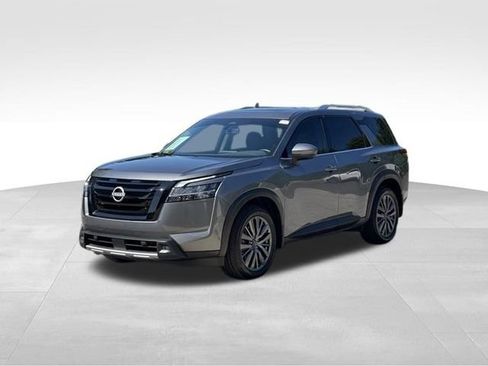 Used 2023 Nissan Pathfinder SL w/ SL Premium Package AWD/4WD image 9