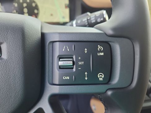 New 2026 Land Rover Defender 110 S image 18