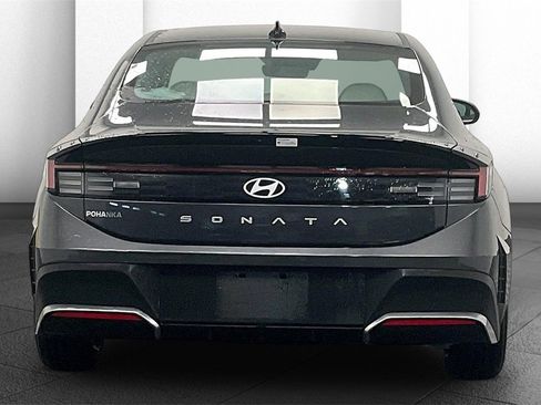Certified 2025 Hyundai Sonata SE image 3