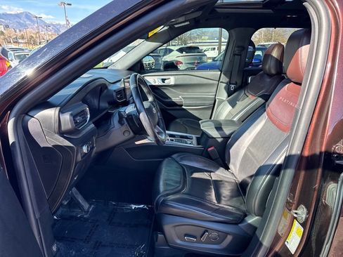 Used 2020 Ford Explorer Platinum image 29