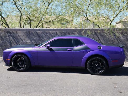 Used 2023 Dodge Challenger R/T Scat Pack RWD image 5