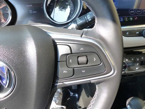 Used 2020 Buick Encore GX Select FWD image 25
