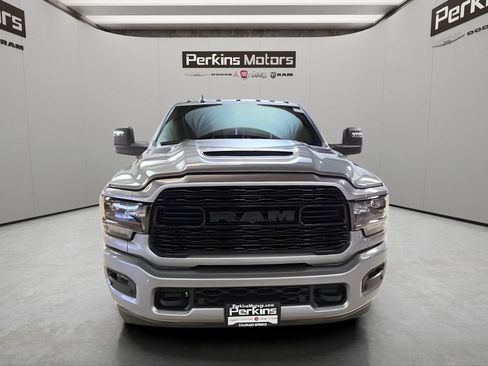 Used 2024 RAM 2500 Limited AWD/4WD image 9