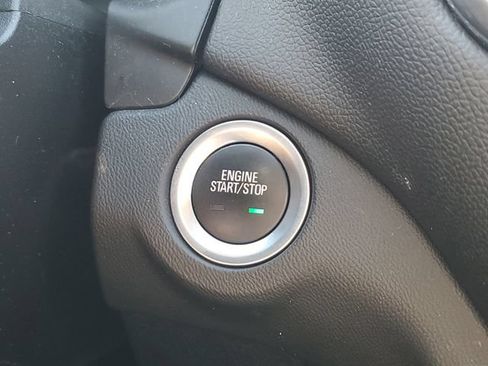 Used 2019 Chevrolet Equinox LT FWD image 26