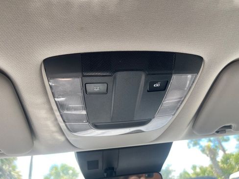Used 2025 Kia Sportage LX FWD image 22