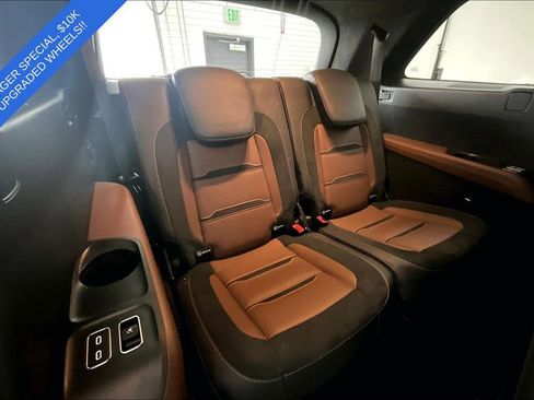 Used 2024 Mercedes-Benz GLS 63 AMG 4MATIC image 35