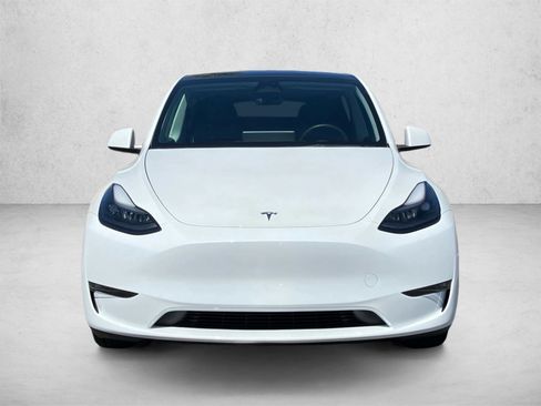 Used 2023 Tesla Model Y Long Range AWD/4WD image 2