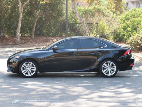 Used 2016 Lexus IS 300 AWD image 5