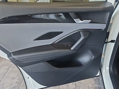 New 2026 Volkswagen Tiguan SE image 21