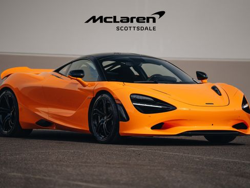 Used 2024 McLaren 750S RWD image 13