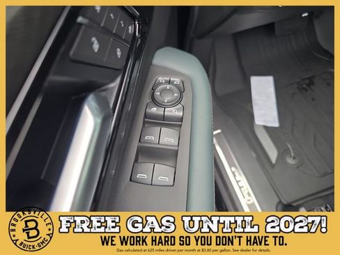 New 2026 GMC Yukon AT4 w/ AT4 Premium Plus Package AWD/4WD image 18
