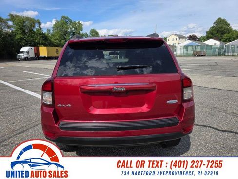 Used 2016 Jeep Compass Latitude AWD/4WD image 4