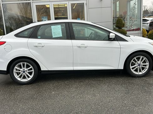 Used 2018 Ford Focus SE image 28