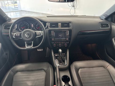 Used 2018 Volkswagen Jetta GLI FWD image 16