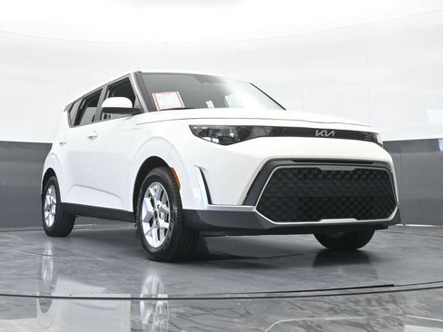 Used 2024 Kia Soul LX w/ Option Group 015 FWD image 59