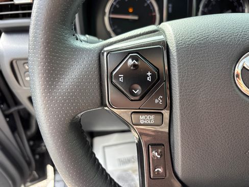 Used 2020 Toyota 4Runner TRD Off-Road Premium w/ Moonroof Package AWD/4WD image 16
