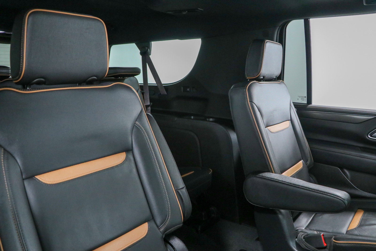 Used 2021 GMC Yukon XL AT4 w/ AT4 Premium Plus Package AWD/4WD image 33
