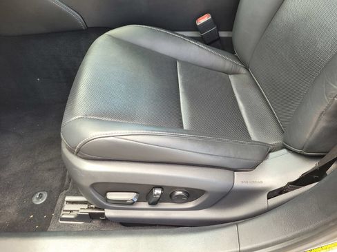 Used 2019 Lexus ES 350 w/ Accessory Package 2 FWD image 17