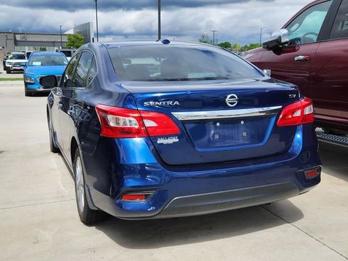 Used 2018 Nissan Sentra SV FWD image 2