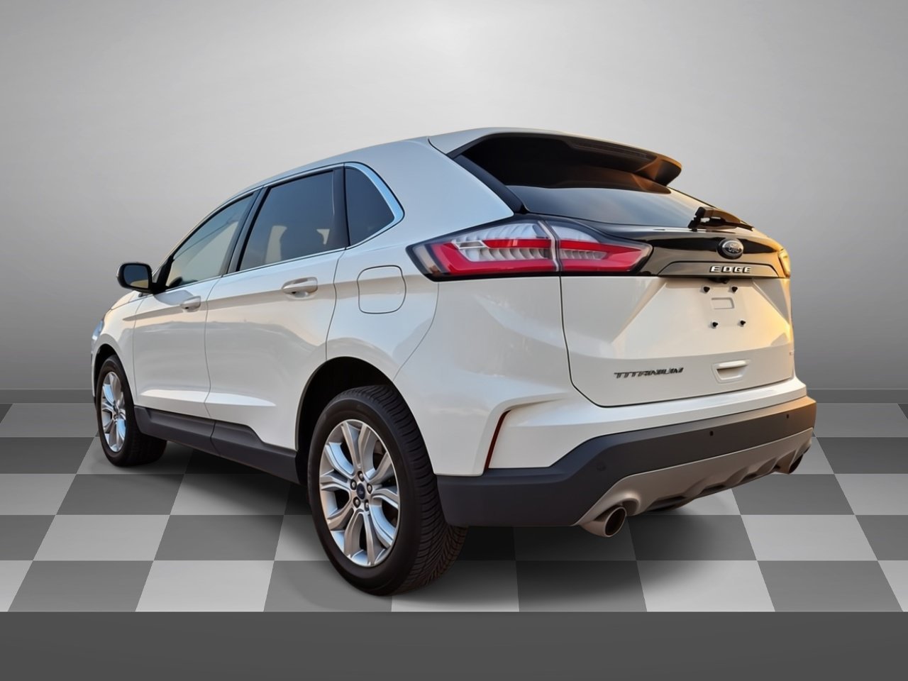 Used 2022 Ford Edge Titanium w/ Cargo Accessory Package AWD/4WD image 6