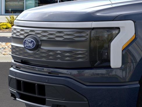 New 2025 Ford F150 Lightning Lariat image 17
