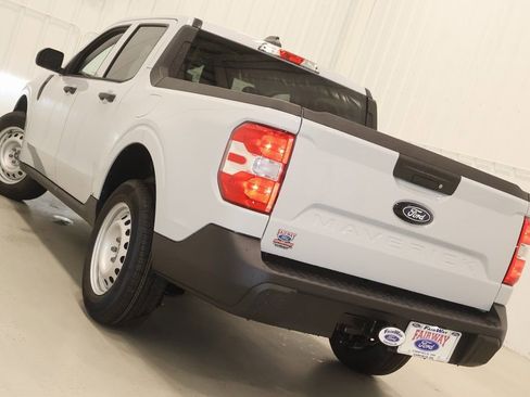 New 2025 Ford Maverick XL image 23