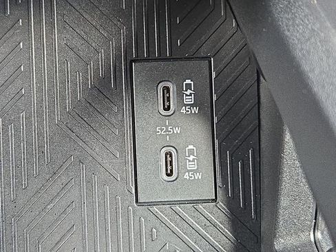 Certified 2025 Toyota Tacoma SR5 AWD/4WD image 27
