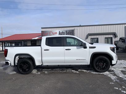 Used 2023 GMC Sierra 1500 Pro w/ Graphite Edition