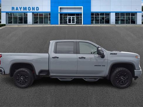 Used 2024 Chevrolet Silverado 2500 LT w/ Z71 Sport Edition image 2