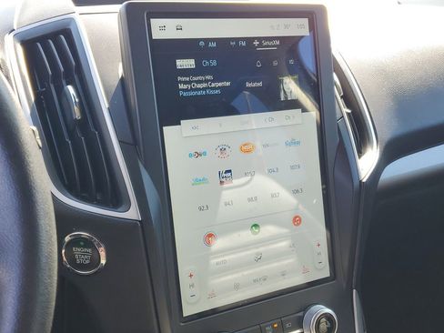 Used 2024 Ford Edge SEL image 19