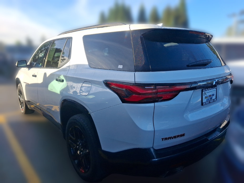 Used 2022 Chevrolet Traverse Premier w/ Redline Edition FWD image 8