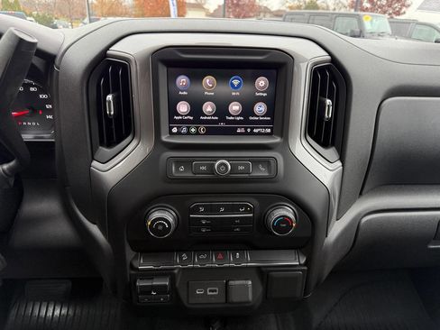 Used 2021 Chevrolet Silverado 1500 Custom Trail Boss w/ Realtree Special Edition image 17