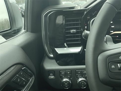 New 2026 GMC Sierra 1500 SLT w/ SLT Premium Package image 10