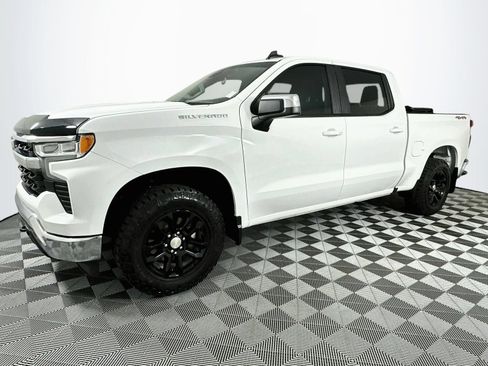 Used 2023 Chevrolet Silverado 1500 LT w/ Max Trailering Package AWD/4WD image 3