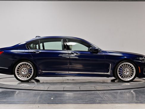 Used 2022 BMW ALPINA B7 xDrive AWD/4WD image 14