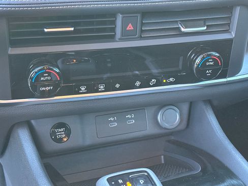 New 2026 Nissan Rogue SV image 31