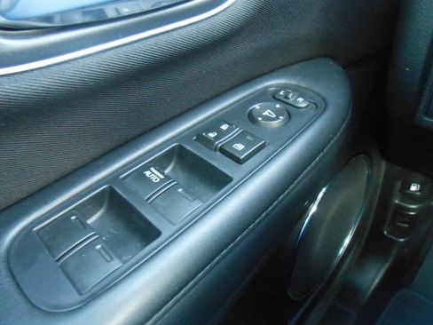 Used 2017 Honda HR-V EX image 18