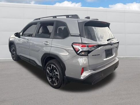 Used 2025 Subaru Forester Limited AWD/4WD image 3