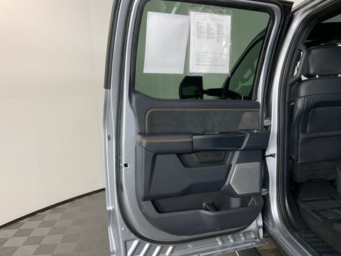 Used 2024 Ford F350 Platinum w/ FX4 Off-Road Package image 32