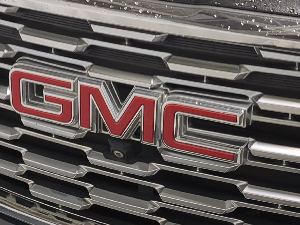 Used 2019 GMC Terrain Denali w/ Advanced Safety Package AWD/4WD image 12