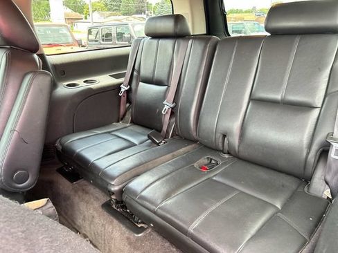 Used 2012 Chevrolet Suburban LT w/ Luxury Package AWD/4WD image 17