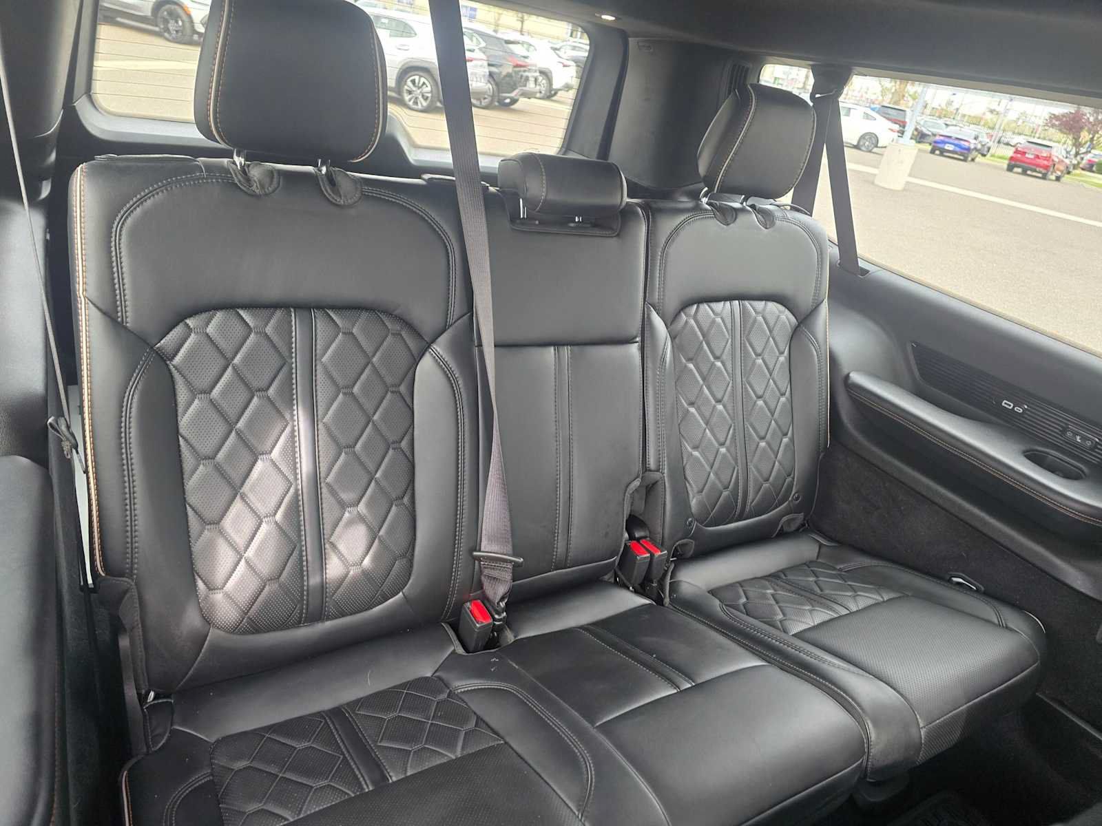 Used 2024 Jeep Grand Wagoneer L Series III AWD/4WD image 17