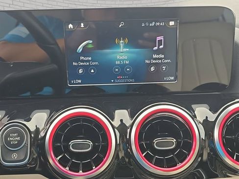 Used 2022 Mercedes-Benz GLA 250 image 21