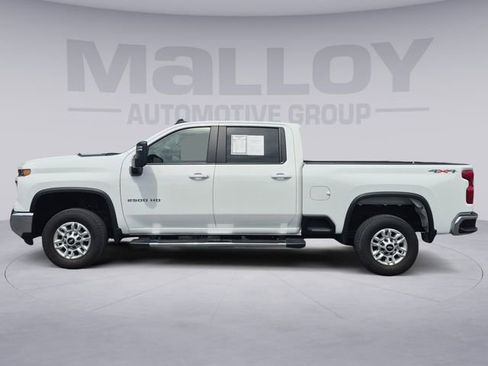 Used 2025 Chevrolet Silverado 2500 LT w/ Convenience Package AWD/4WD image 2