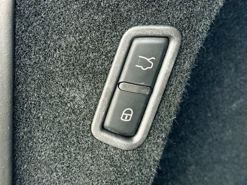 Used 2023 Maserati Levante GT AWD/4WD image 13