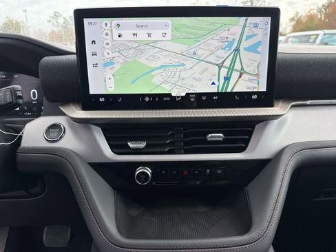 New 2026 Ford Explorer Active w/ Active Comfort Package image 26