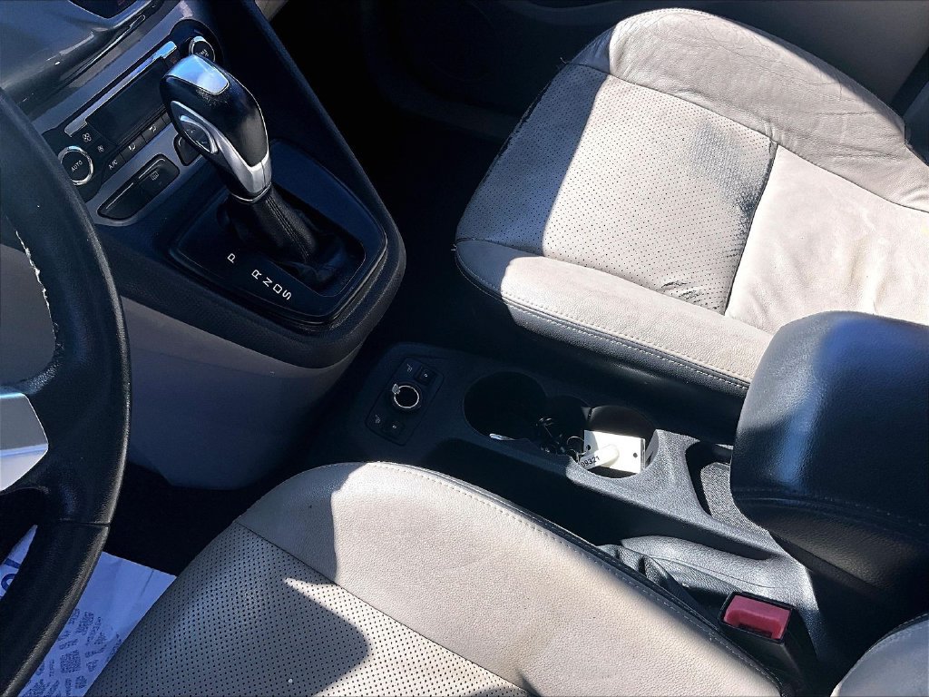Used 2014 Ford Transit Connect Titanium FWD image 15