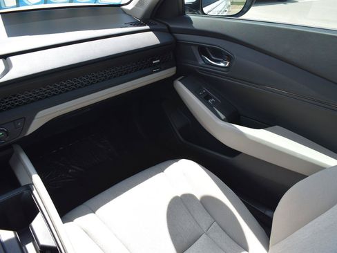 Used 2024 Honda Accord EX image 18