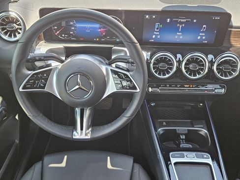 Certified 2026 Mercedes-Benz GLB 250 image 18